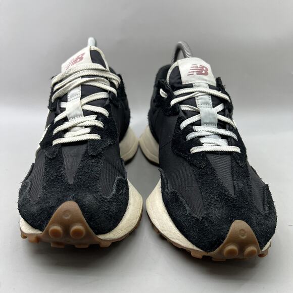 New Balance 327 Running Shoes Women Size 8 B Black White Comfort Low Sneakers - Picture 2 of 9